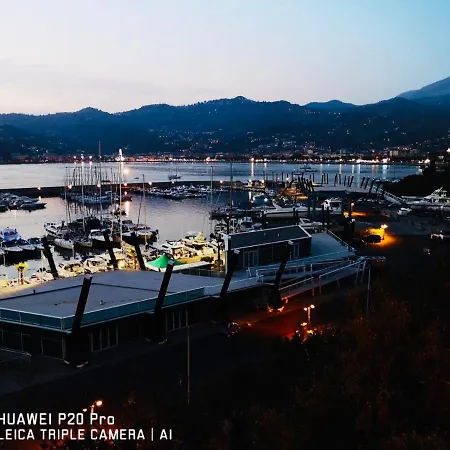 ゲストハウス Gemma Maris サプリ