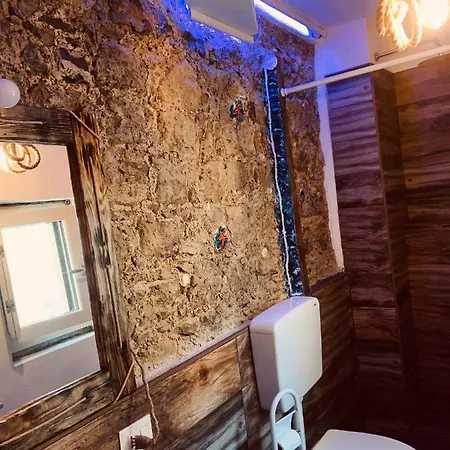 ゲストハウス Gemma Maris サプリ